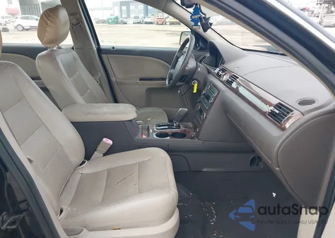 2008 Ford Taurus Limited z USA, uszkodzony, nr VIN 1FAHP28W48G156814